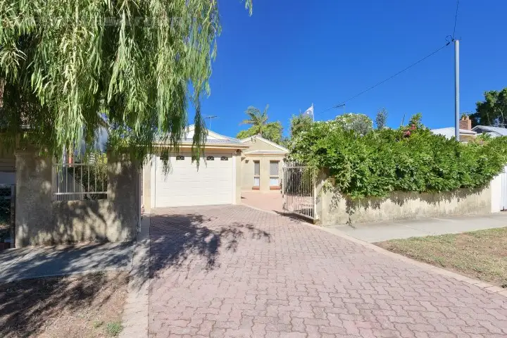 Second view of Homely house listing, 6 Fifth Avenue, Beaconsfield WA 6162