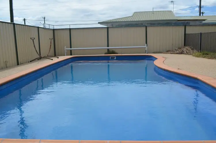 3 Buchholz Place, Emerald QLD 4720
