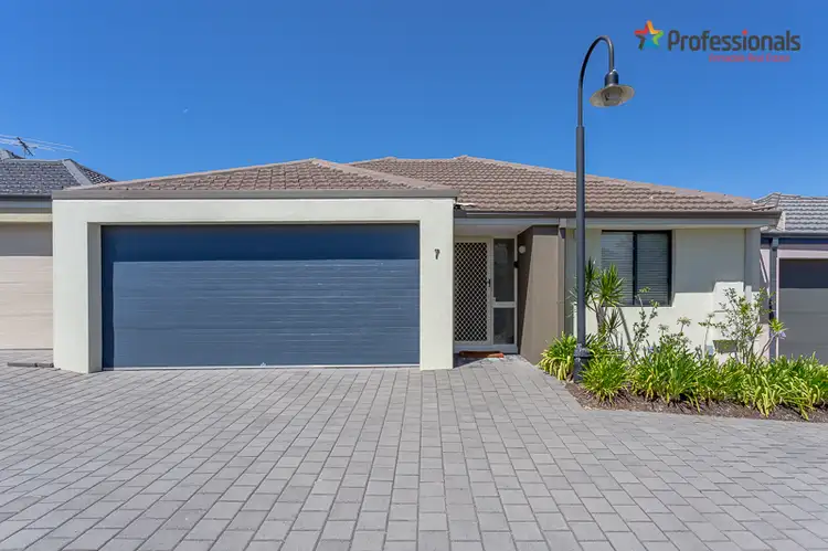 Second view of Homely house listing, 7/16 Coojong Link, Success WA 6164