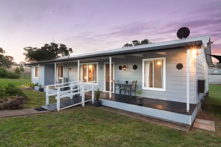 24 Barrack Street, Toogong NSW 2864