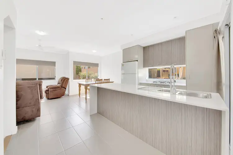 17/12 FLINDERS STREET, West Gladstone QLD 4680