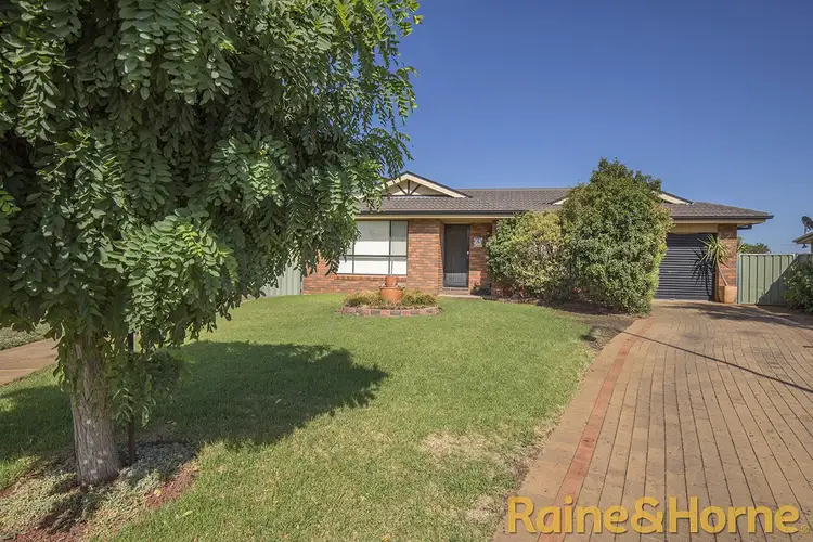 63 Meadowbank Drive, Dubbo NSW 2830