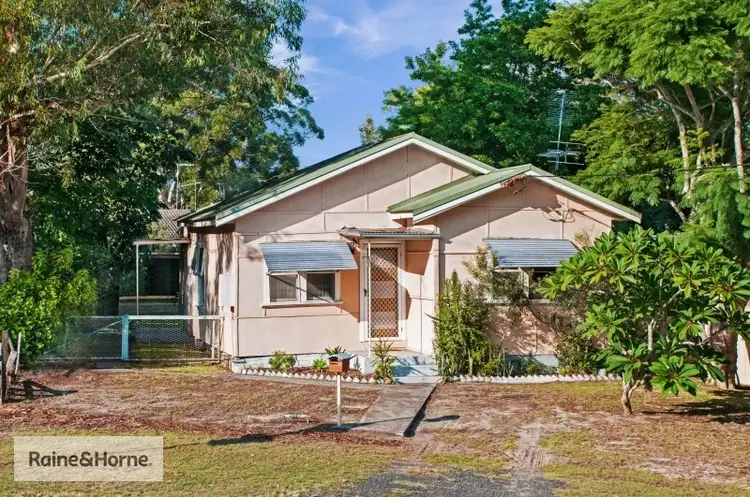 10 Gallipoli Avenue, Blackwall NSW 2256