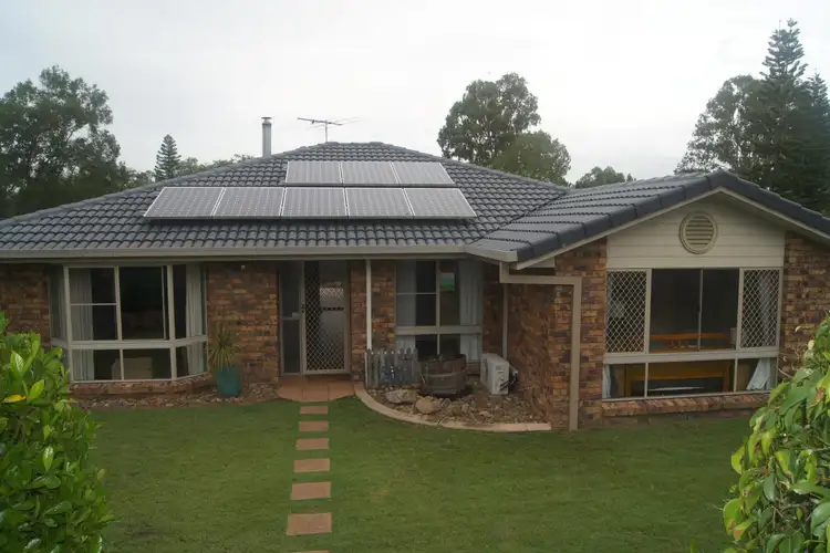 7 College Road, Karana Downs QLD 4306