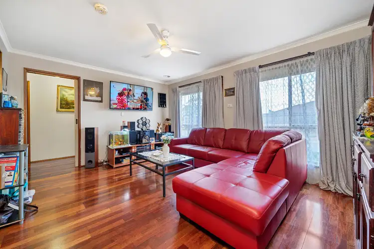 1/14 Creek Street, Melton South VIC 3338