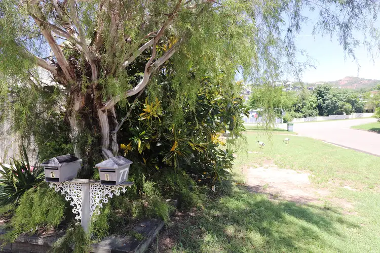 2/77 Primrose Street, Belgian Gardens QLD 4810