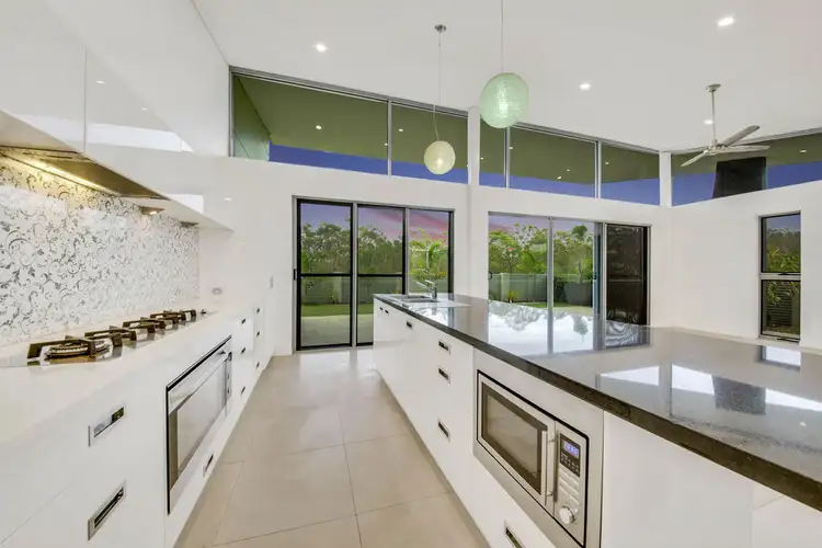 1 DOLPHIN TERRACE, South Gladstone QLD 4680