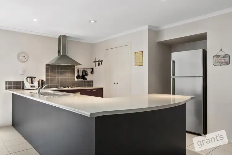 Second view of Homely house listing, 8 Honeyeater Way, Pakenham VIC 3810