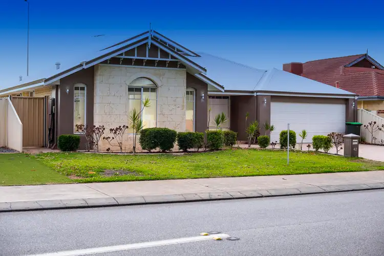 42 The Lakes, Jandakot WA 6164