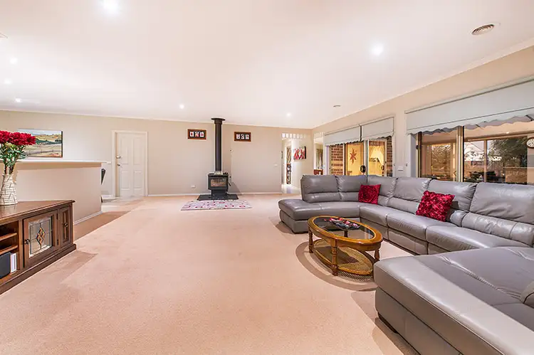 18 Portrush Terrace, Cranbourne VIC 3977