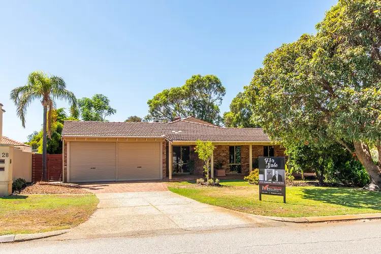 28 Sixth Avenue, Shelley WA 6148
