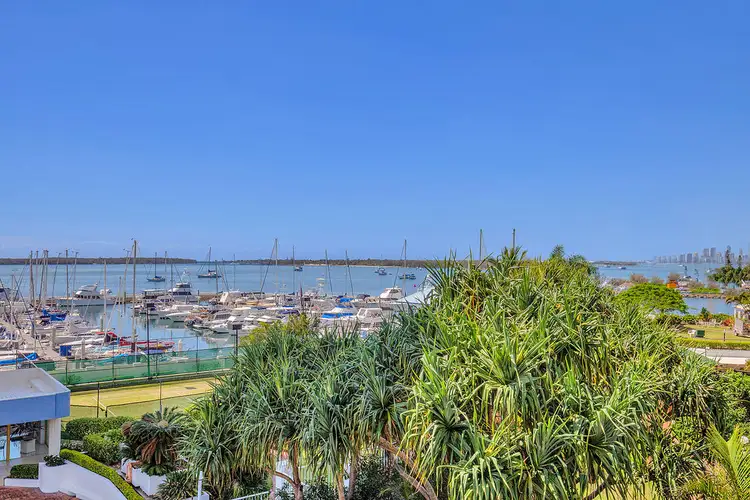 11/7 Oatland Esplanade, Runaway Bay QLD 4216