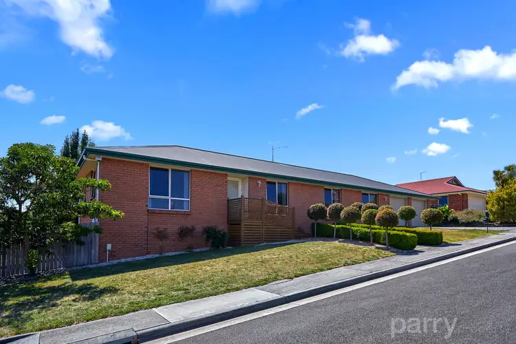 8 Dafnis Drive, Newnham TAS 7248
