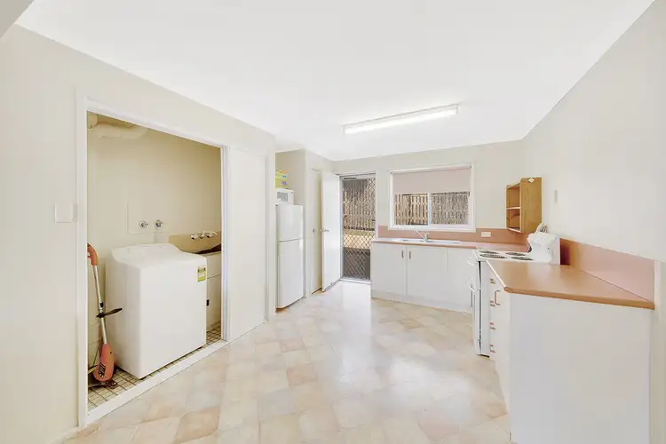 Fifth view of Homely unit listing, Unit 5/259 Auckland Street, South Gladstone QLD 4680