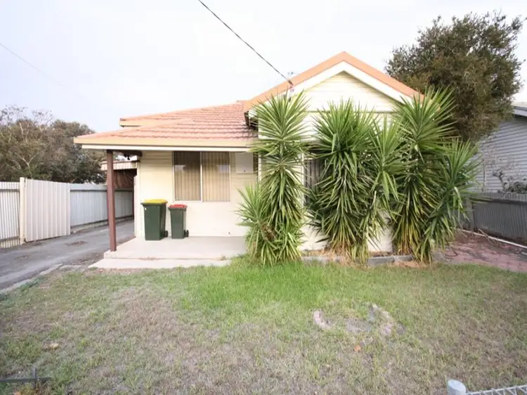 17 Hazel Street, Horsham VIC 3400