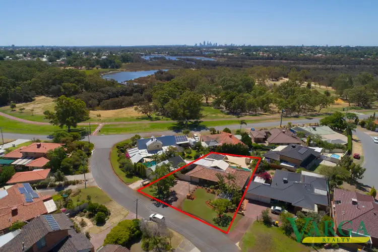 Second view of Homely house listing, 25 Cobalt Place, Riverton WA 6148