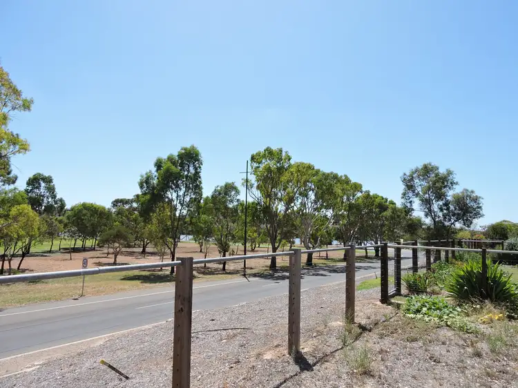 6 Wetlands Close, Murray Bridge SA 5253
