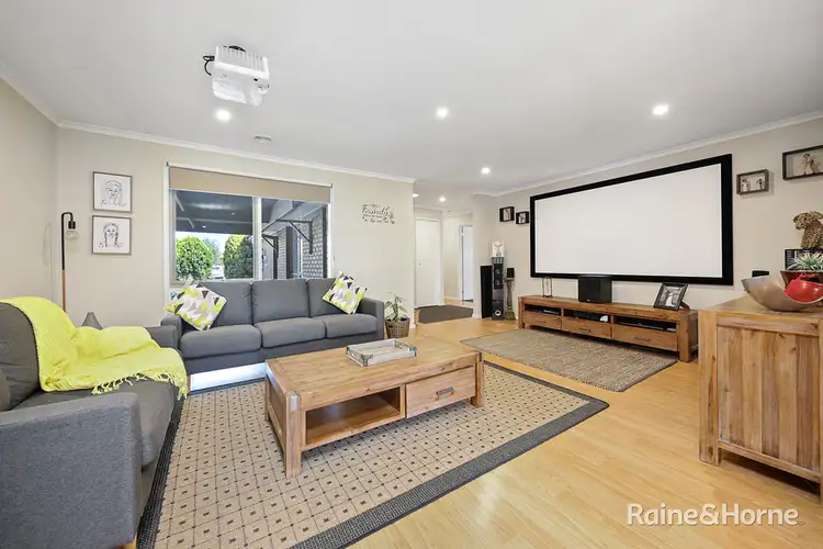 Fourth view of Homely house listing, 5 Scullin Court, Sunbury VIC 3429