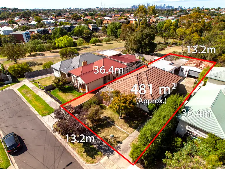 10 Lyttle Avenue, Essendon VIC 3040
