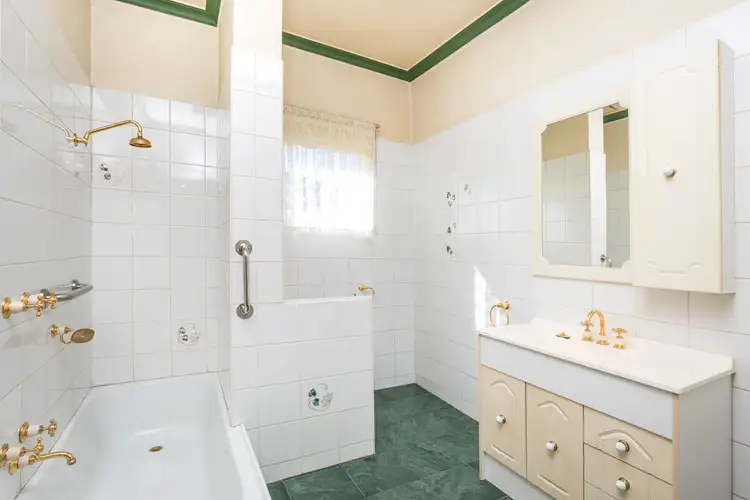 Fifth view of Homely house listing, 10 Lyttle Avenue, Essendon VIC 3040