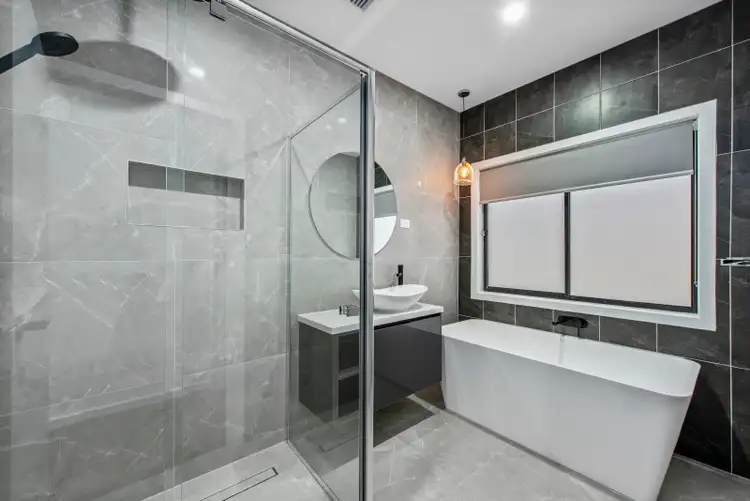 13 Hixon way, Mickleham VIC 3064