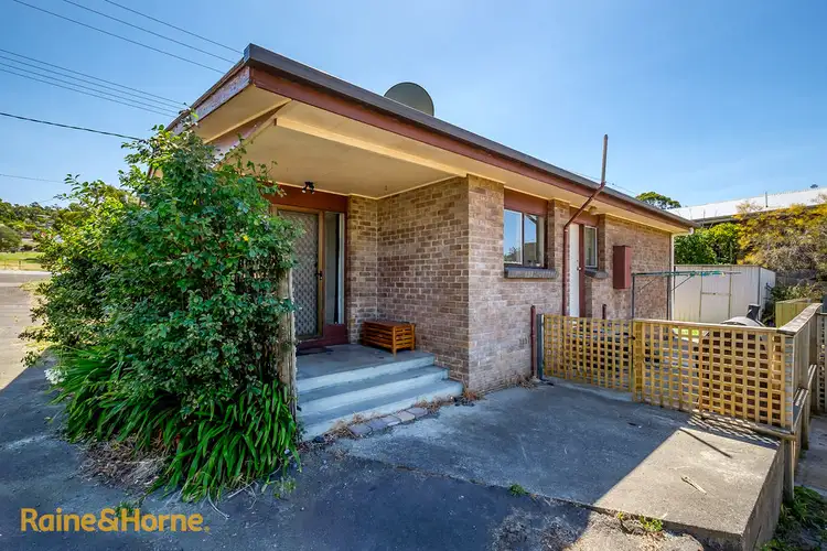 1/158 Roslyn Avenue, Blackmans Bay TAS 7052