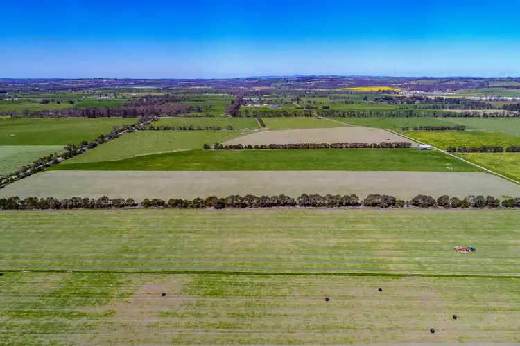 30 North Yannathan Road, Catani VIC 3981