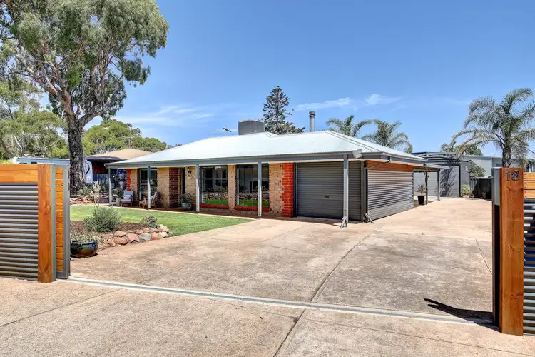 18 Seabreeze Crescent, Maslin Beach SA 5170