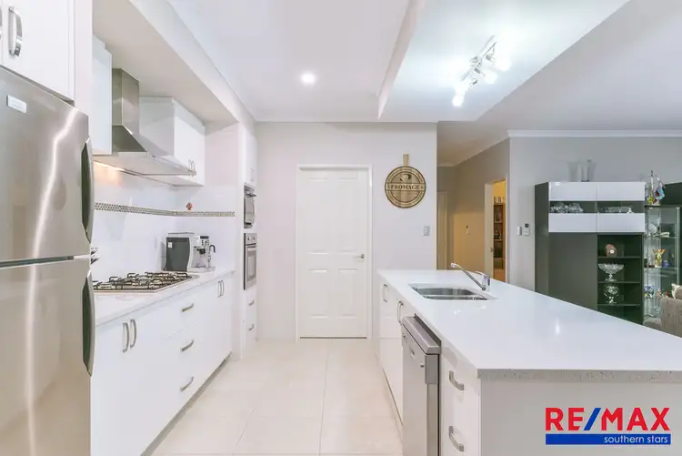 Sixth view of Homely house listing, 8 Krypton Lane, Wattle Grove WA 6107