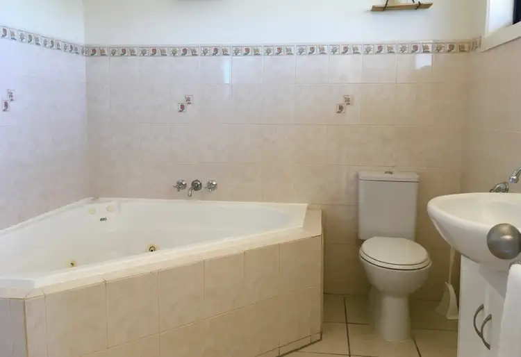 Seventh view of Homely unit listing, 8/11 Kurnai Avenue, Metung VIC 3904