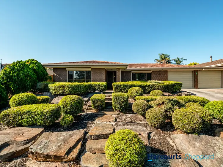 11 Maple Avenue, Aberfoyle Park SA 5159