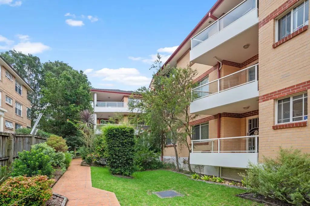 Main view of Homely apartment listing, 5/293-299 Sailors Bay Road, Northbridge NSW 2063