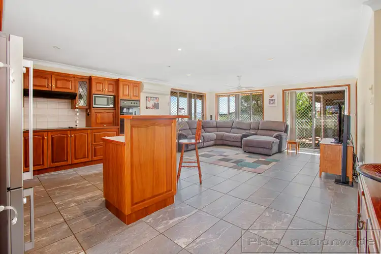 Sixth view of Homely house listing, 2 Kearny Close, Rutherford NSW 2320