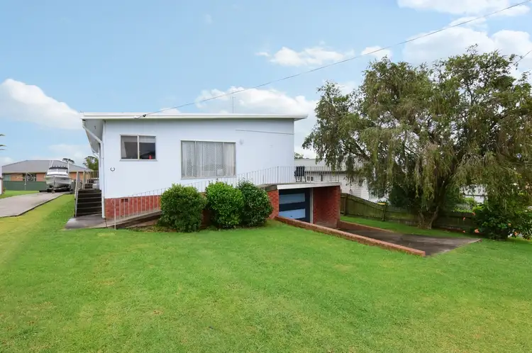 13 Church Street, Greenwell Point NSW 2540