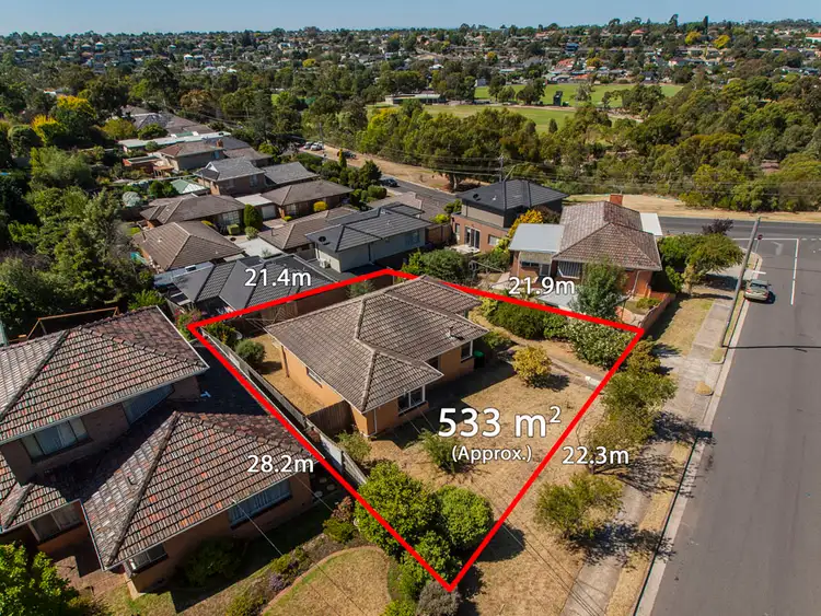 2 Vision Street, Strathmore VIC 3041