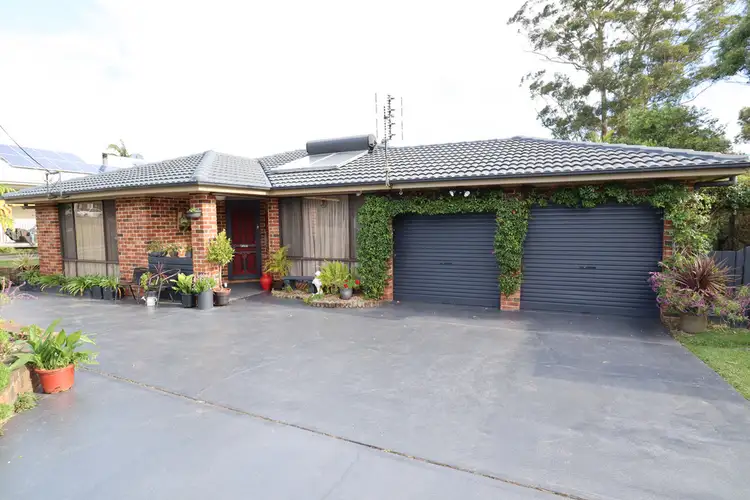 25 RIVER ROAD, Sussex Inlet NSW 2540
