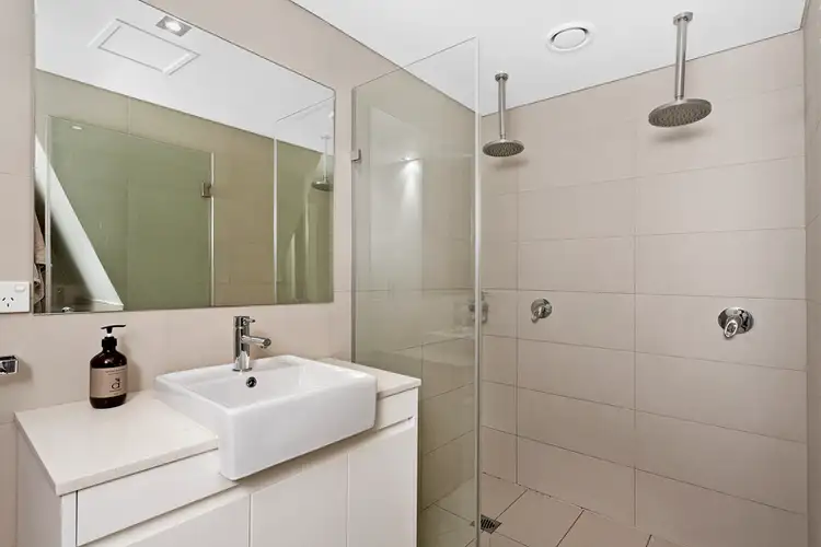 Fifth view of Homely apartment listing, 30/4-16 Kingsway, Dee Why NSW 2099