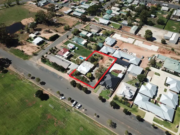 75 Crowley Street, Temora NSW 2666