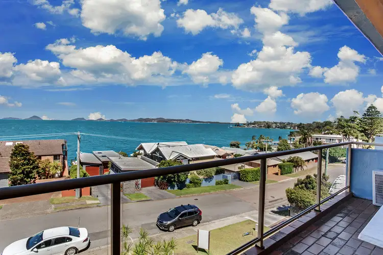 10/1 Mitchell Street, Soldiers Point NSW 2317