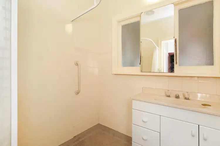 Sixth view of Homely house listing, 1 Gladhall Avenue, Thornbury VIC 3071