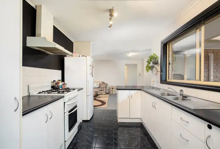 Third view of Homely house listing, 6 Pinecrest Court, Mount Gambier SA 5290