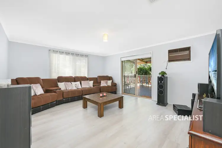 102 Waverley Park Drive, Cranbourne North VIC 3977