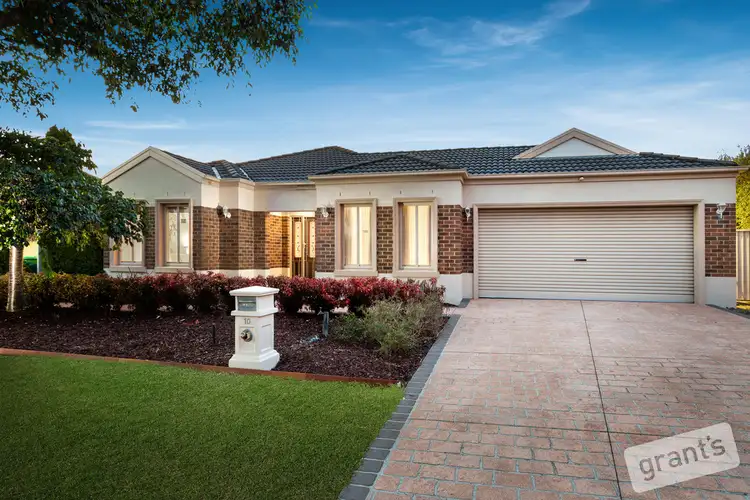 10 Cathedral Close, Pakenham VIC 3810