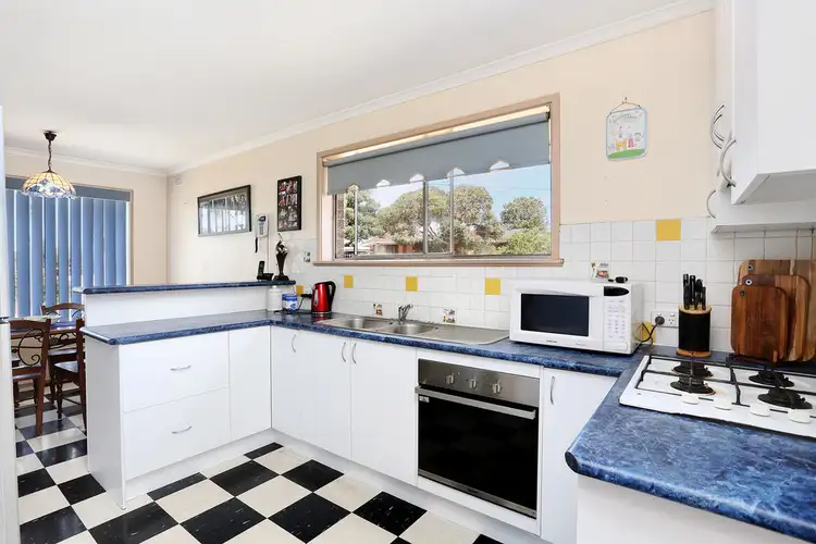 Fifth view of Homely house listing, 27 Casey Drive, Lalor VIC 3075