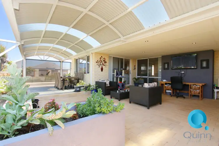 5 Berkeley Loop, Piara Waters WA 6112
