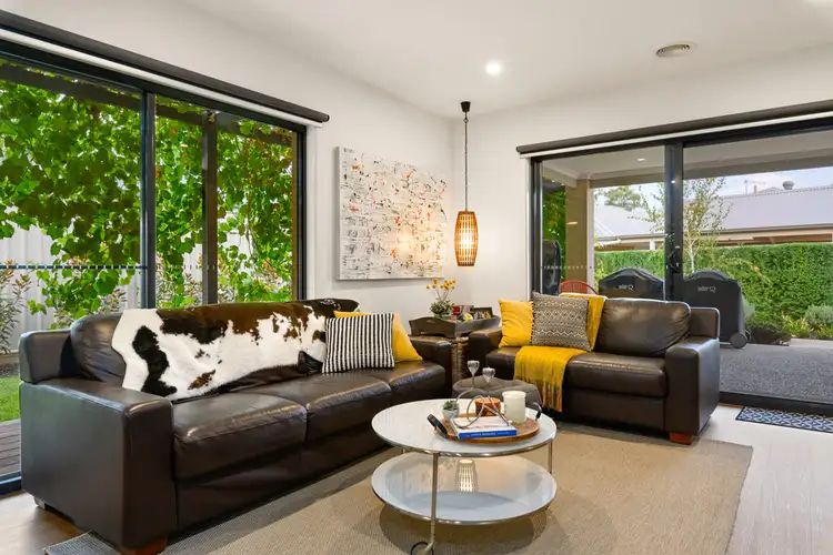 Fifth view of Homely house listing, 8 Borland Circuit, Wodonga VIC 3690