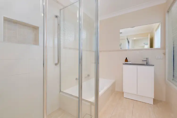 Fifth view of Homely house listing, 27 Ashmore Cr, Kanahooka NSW 2530