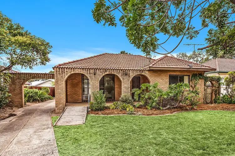 88 Acacia, Kirrawee NSW 2232