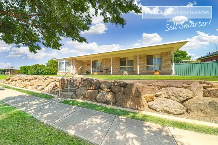 9 Chisholm Place, Lloyd NSW 2650