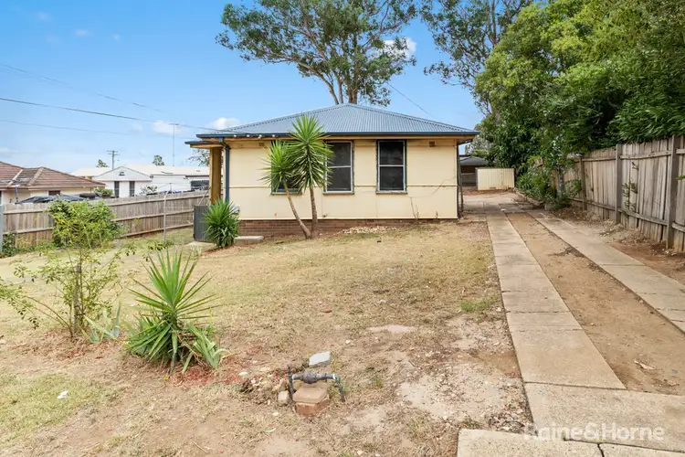 7 Hazel Avenue, Lurnea NSW 2170